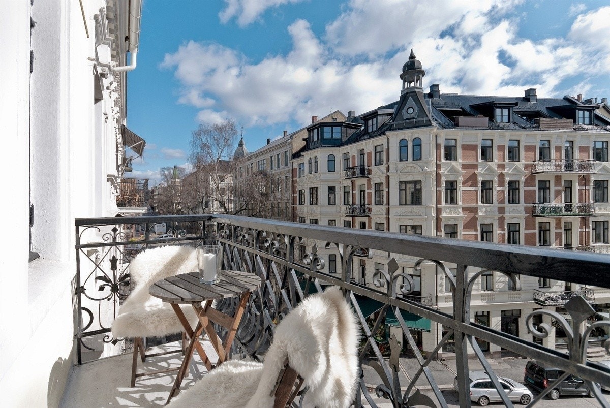 Utsikten fra balkongen Galleribilde