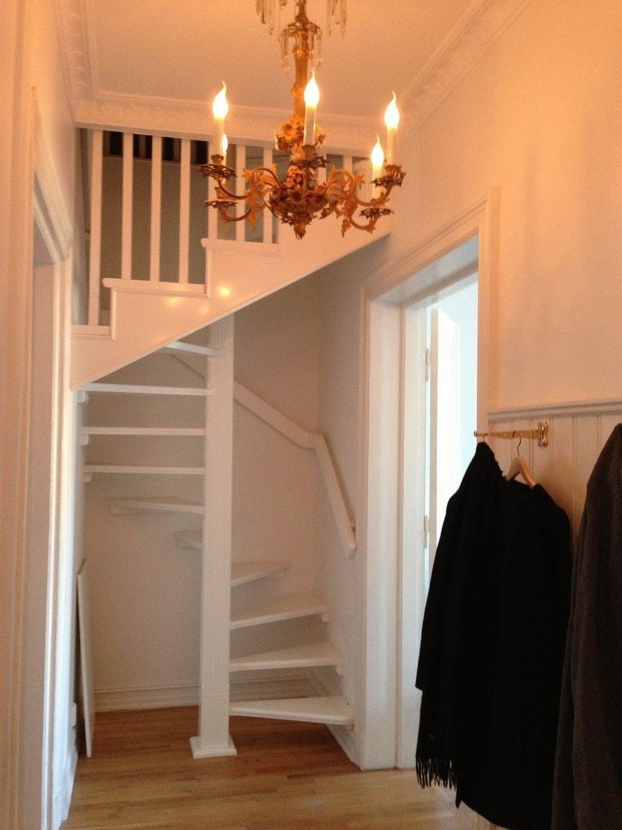 Inne i entréen Galleribilde