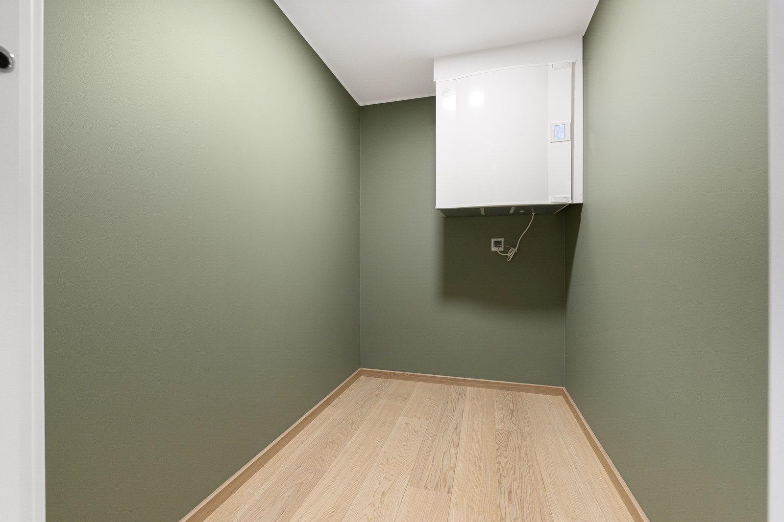 Innvendig bod/teknisk rom. Galleribilde