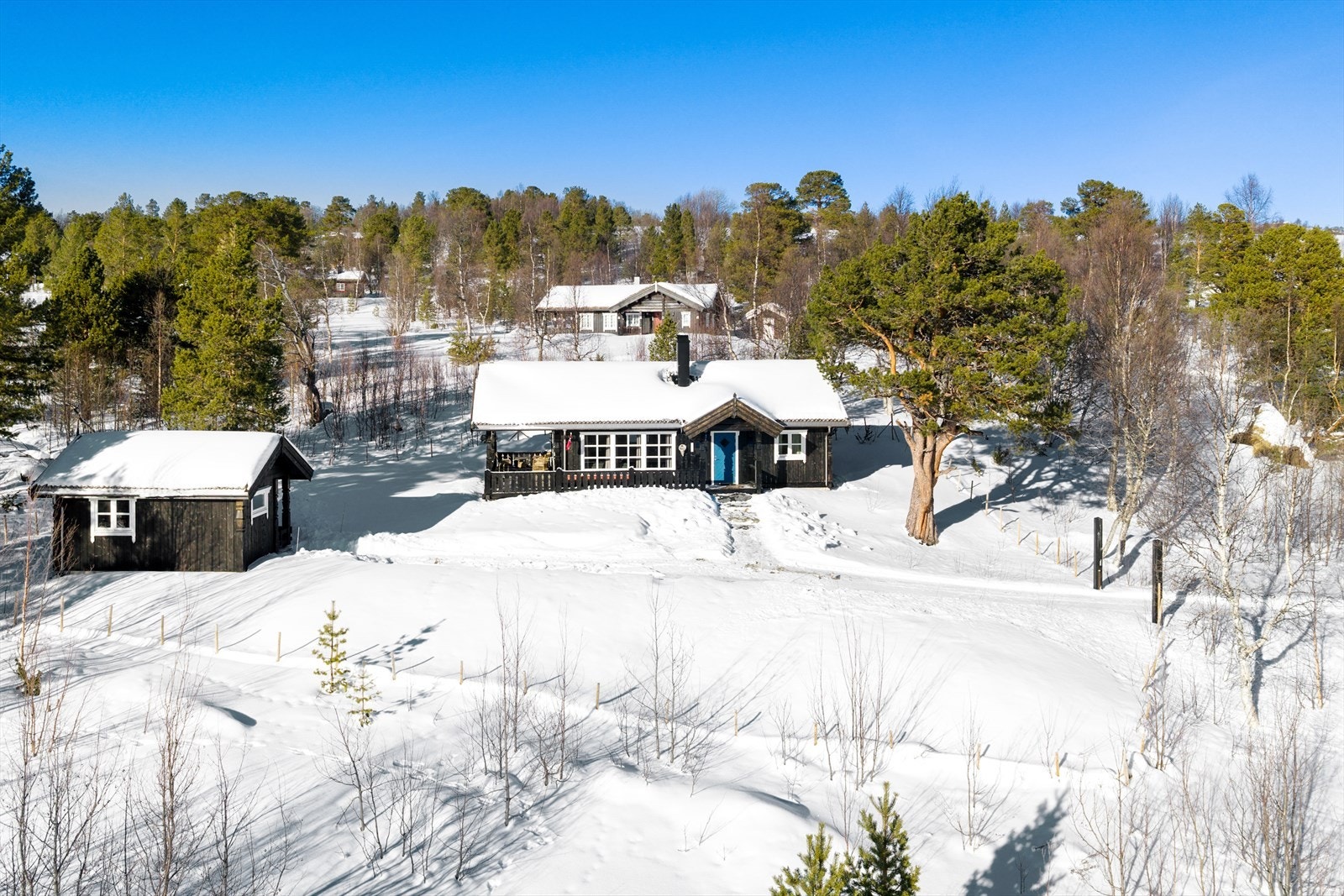 Hytta har mulighet til å etablere en Ring hytta varm funksjon, som gir mulighet for fjernstyring av oppvarmingen via app. Galleribilde