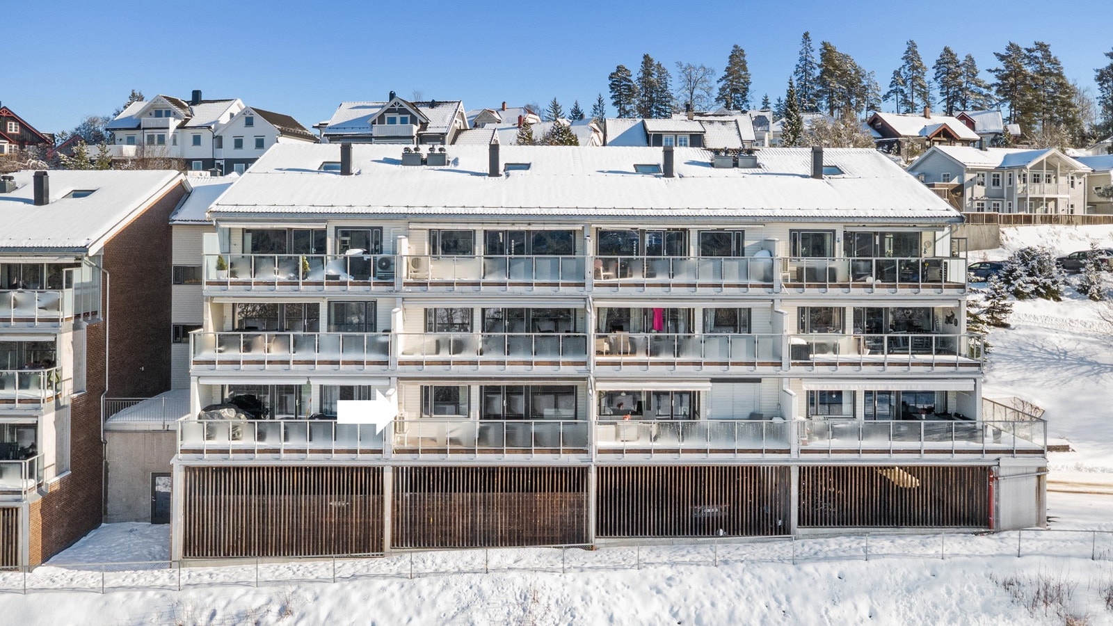 Leiligheten ligger vestvendt beliggende i 1. etasje. Galleribilde