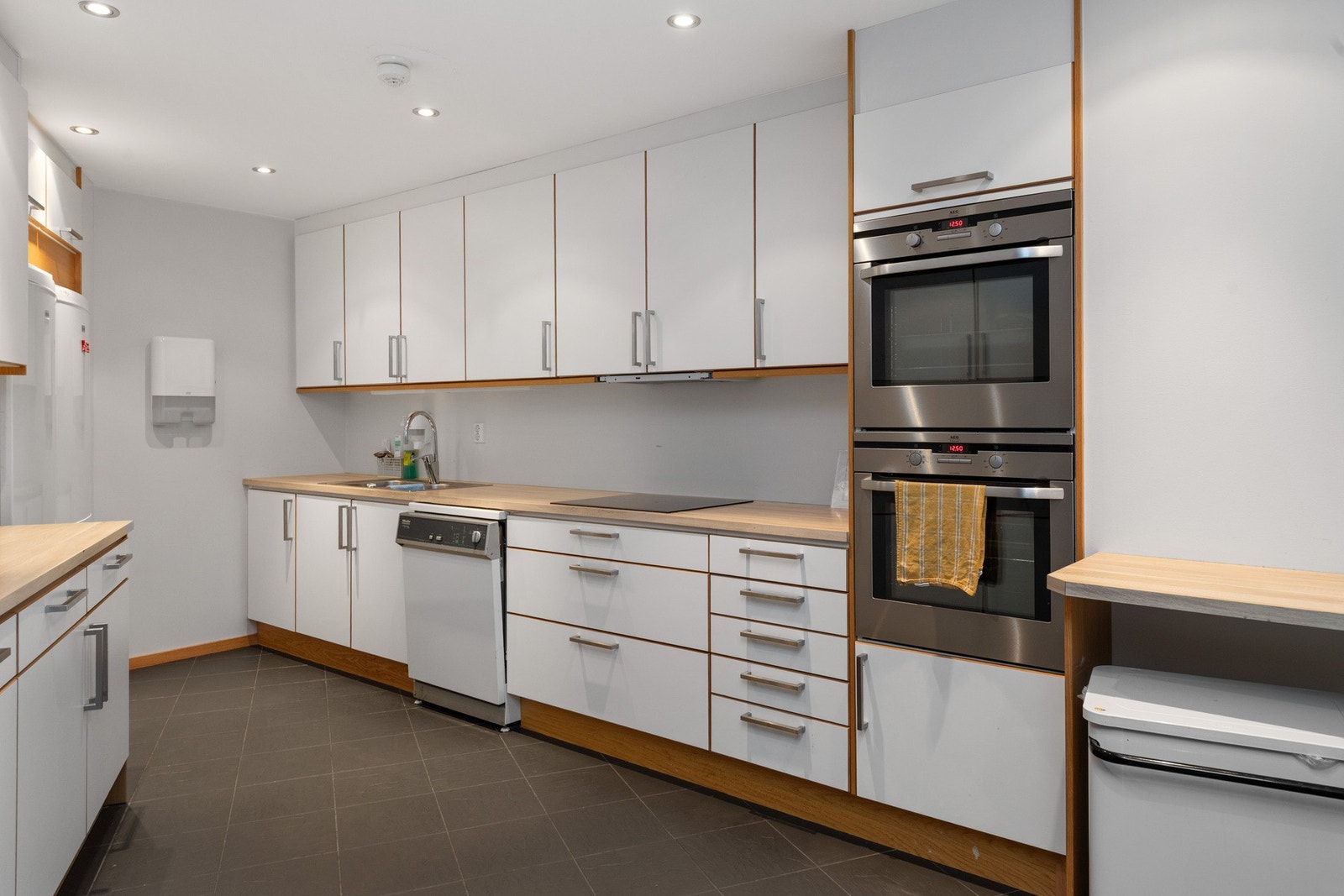 Kjøkken i fellesanlegg Galleribilde