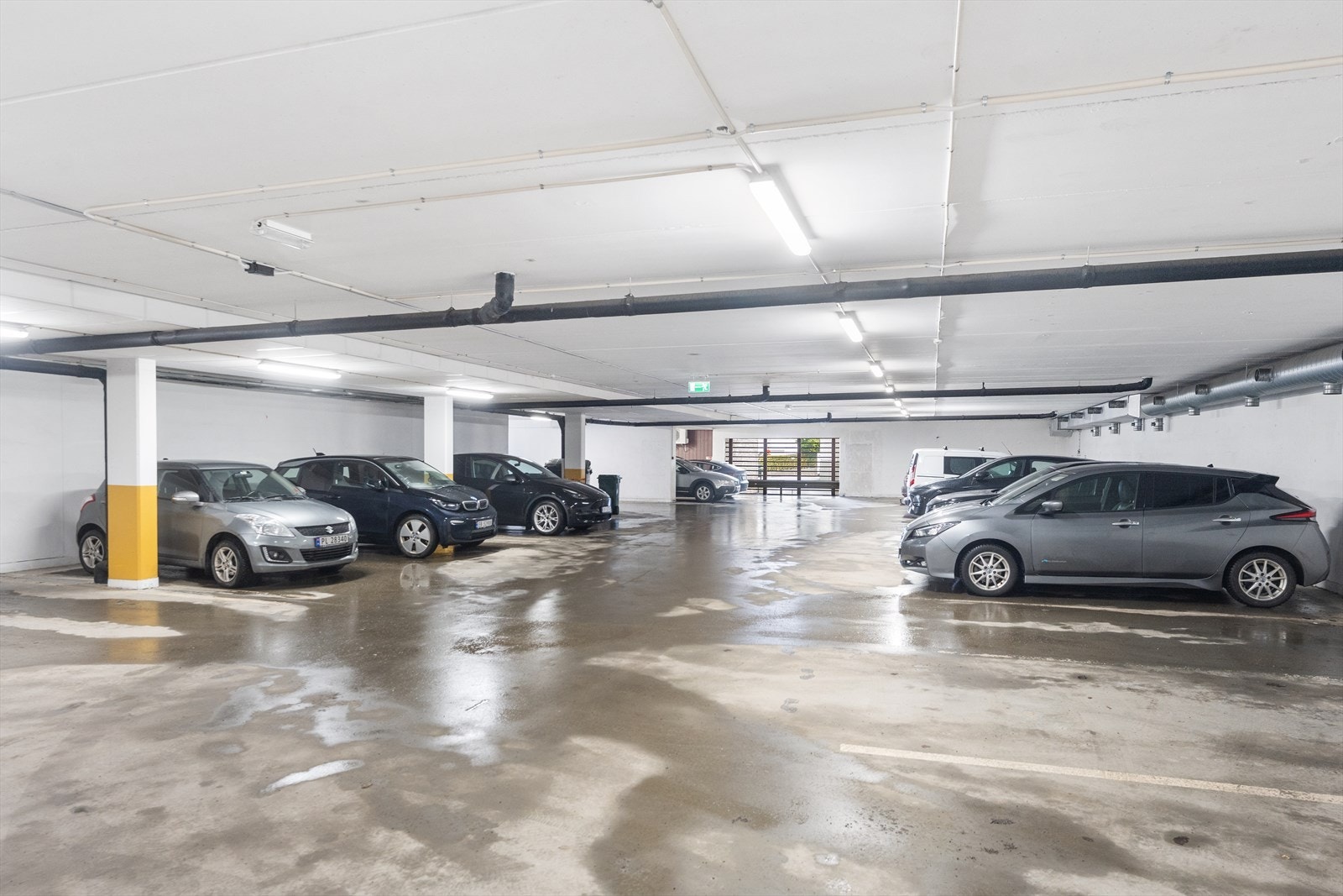 Garasjeanlegg i kjeller Galleribilde