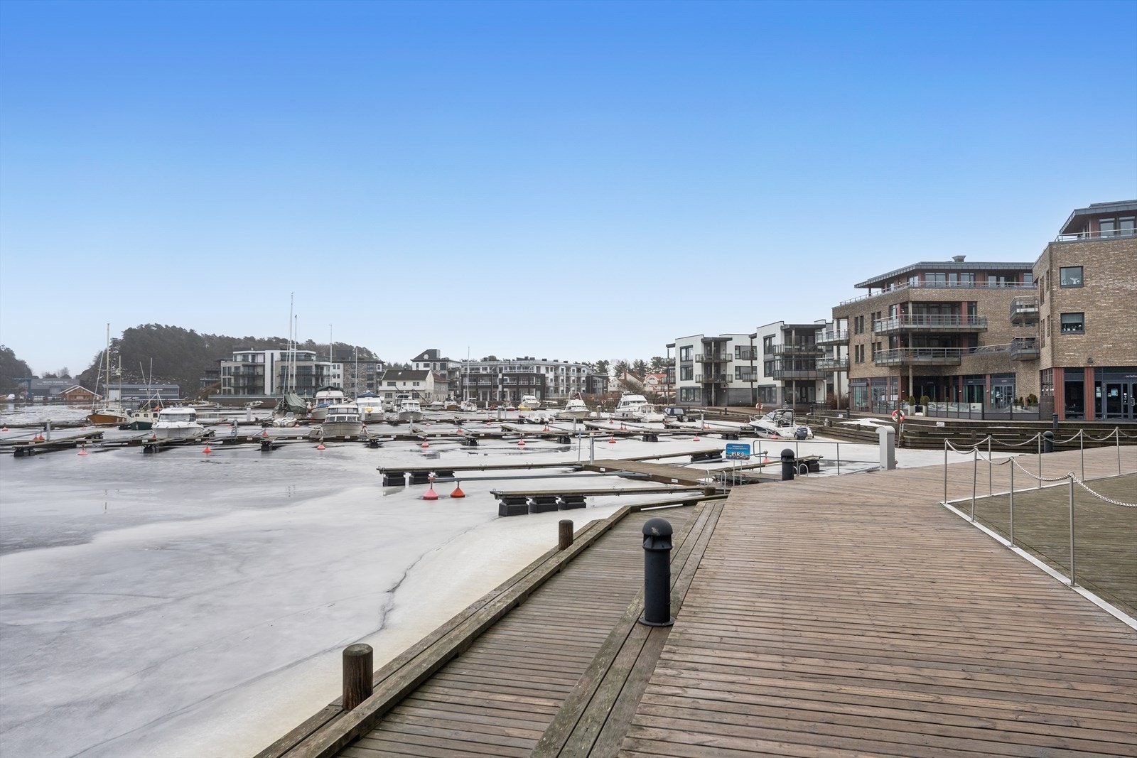 Fantastisk beliggenhet like ved elvepromenaden Galleribilde