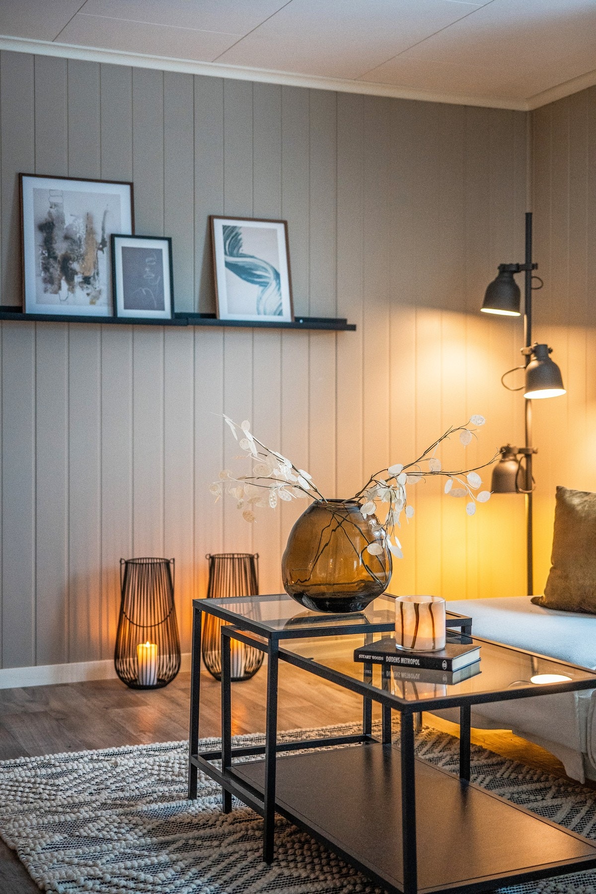 Det er god plass for både sofa og spisestue Galleribilde