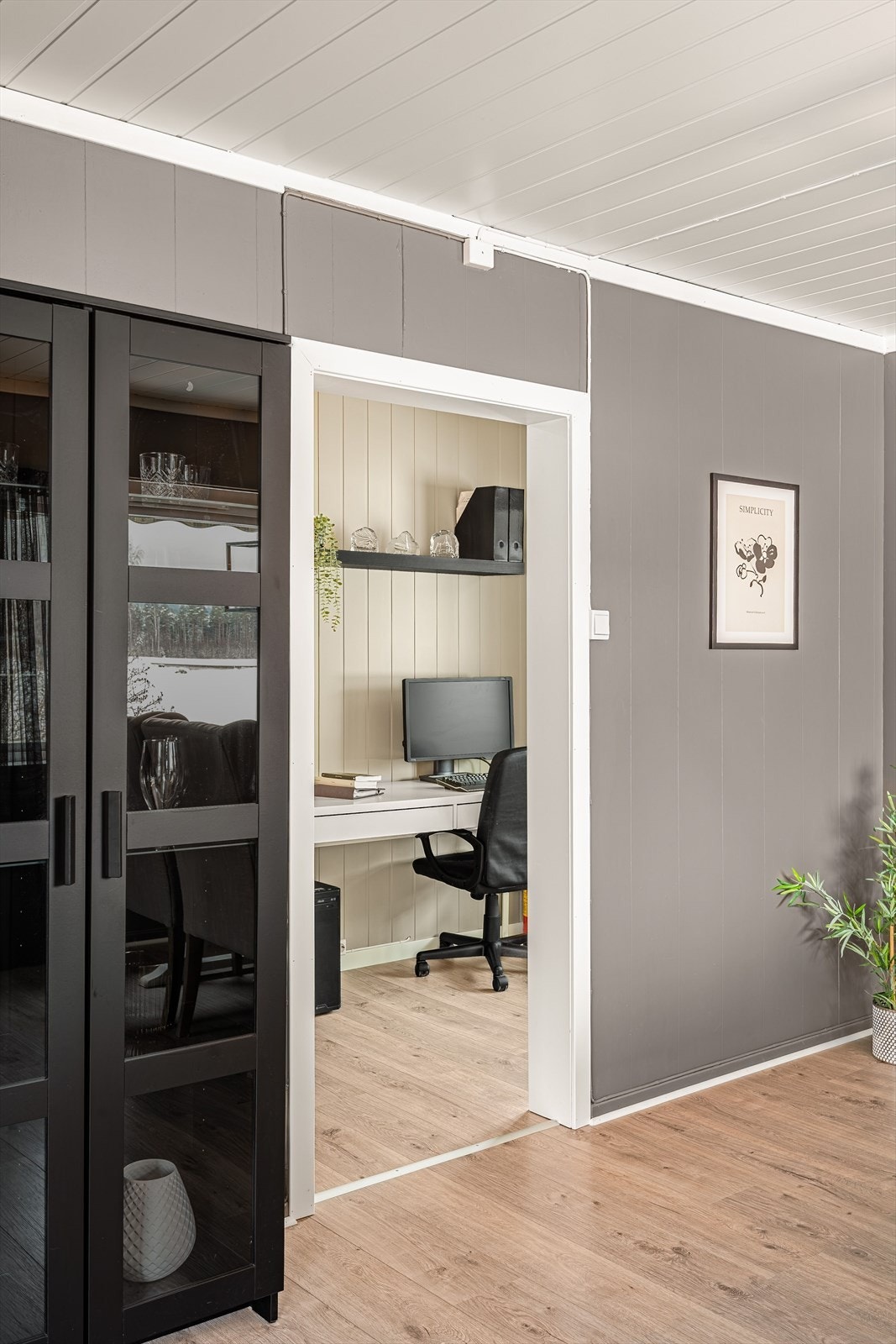 Overflater som er tidløse og nøytrale, gjør det enkelt og innrede. Galleribilde