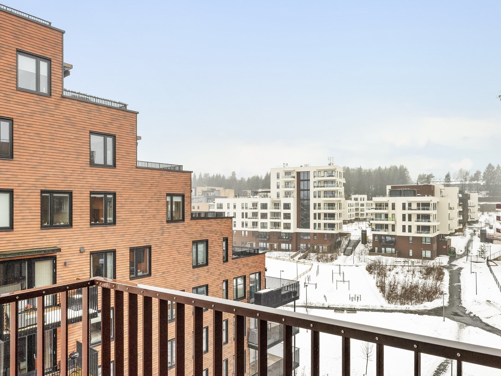 Her bor du med umiddelbar nærhet til flotte turmuligheter i Skåreråsen og Losby-området. Galleribilde