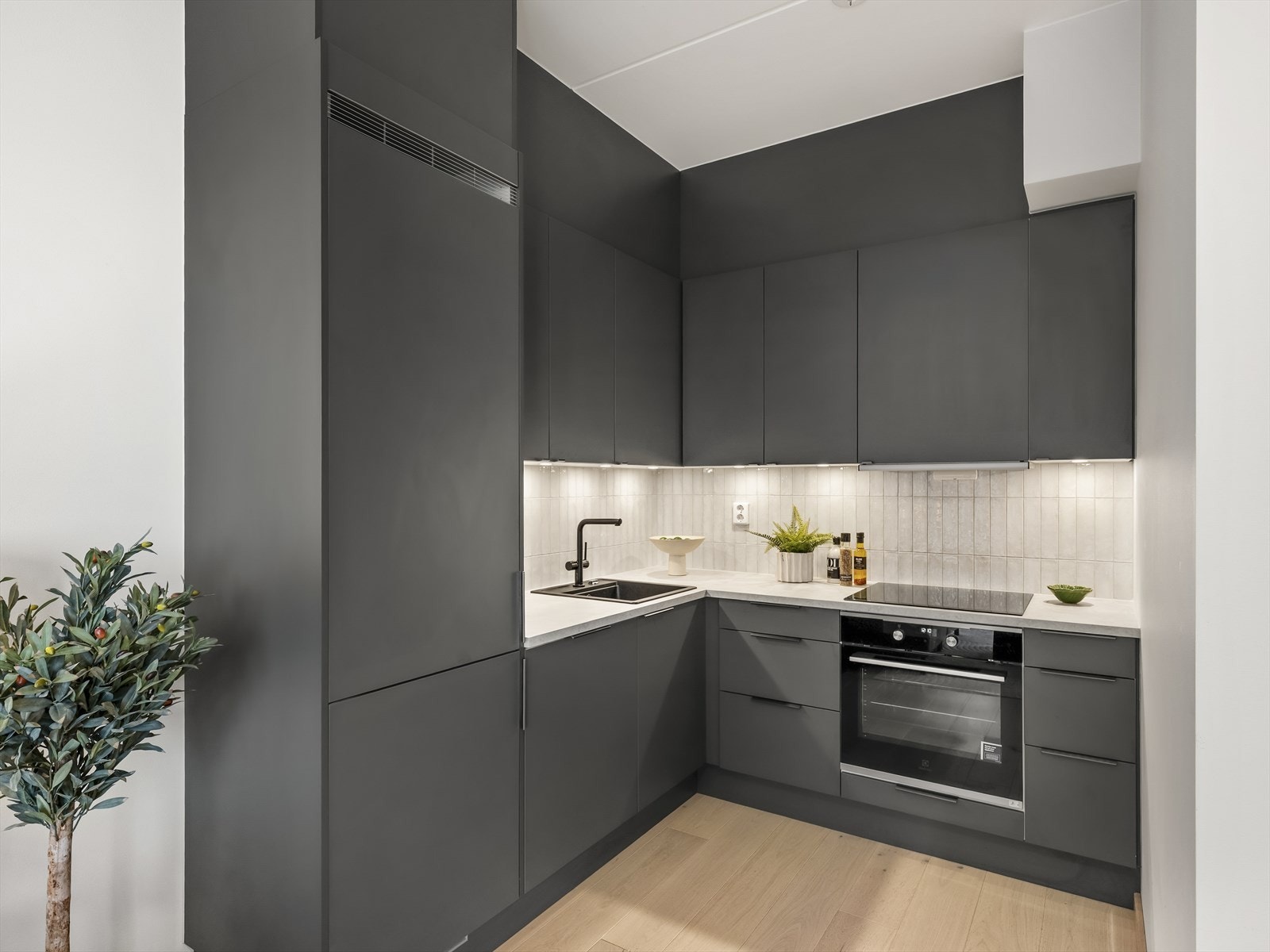 For ekstra trygghet er kjøkkenet utstyrt med en vannsensor med alarm. Galleribilde