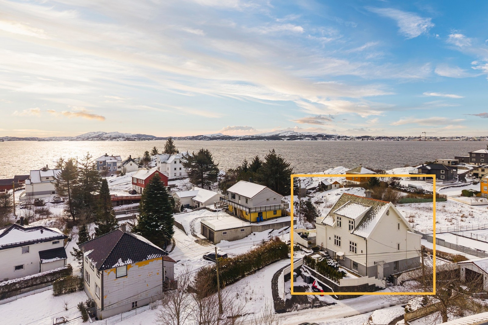 - Velkommen til Ramsøyvegen 212! Presentert av Andreas Rasmussen v/Privatmegleren Foto: Arvid Berg- Galleribilde