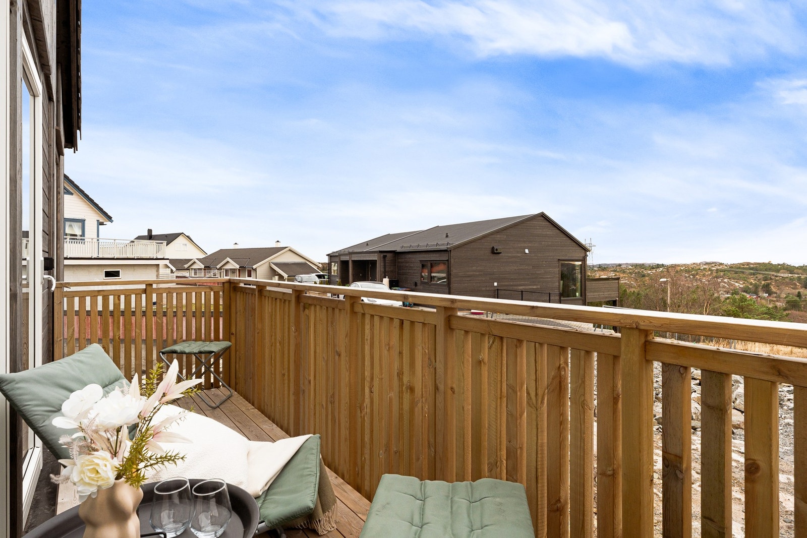 Balkongen måler 6 kvm. Galleribilde