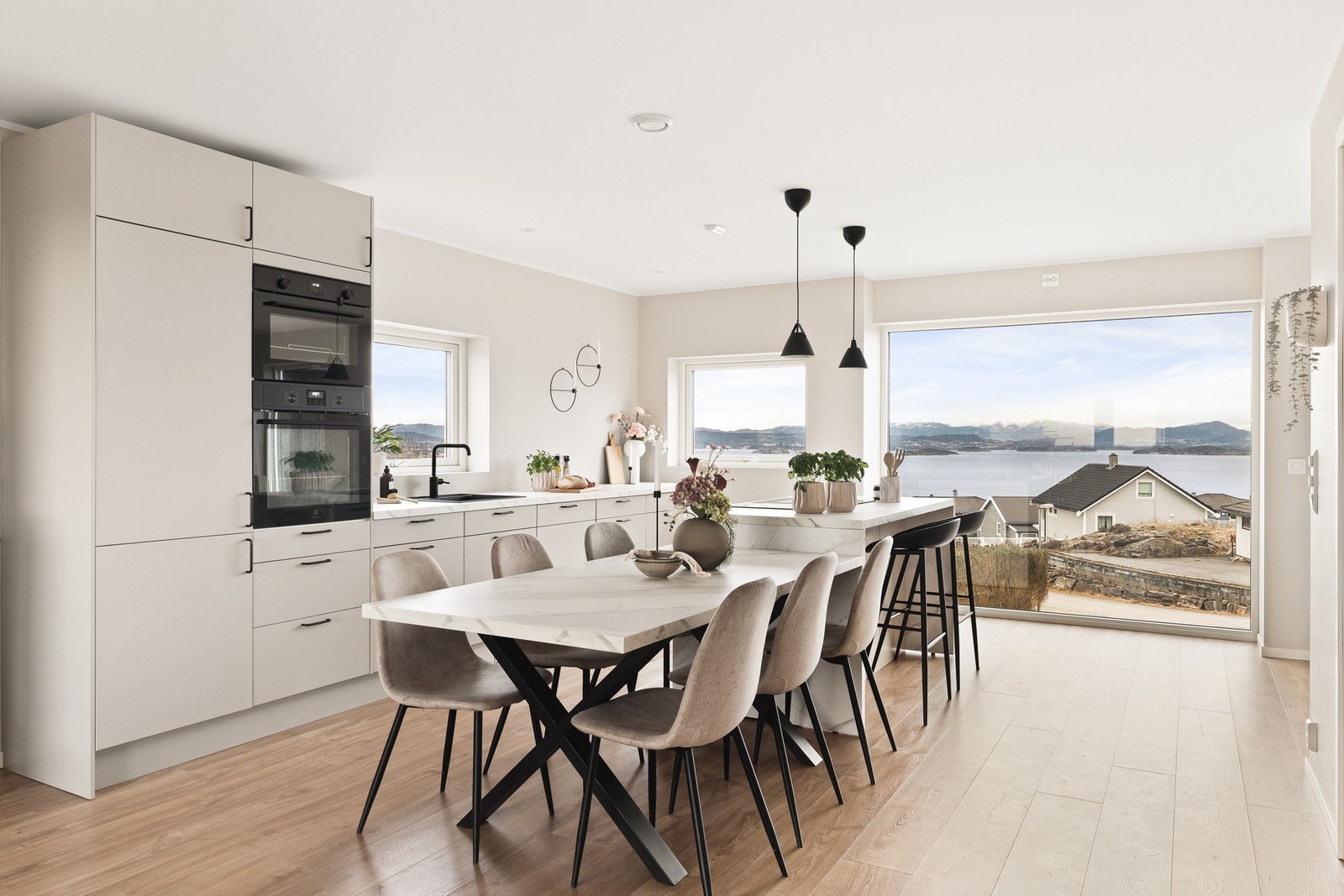 Flott kjøkken fra kvalitetsleverandøren Epoq. Galleribilde