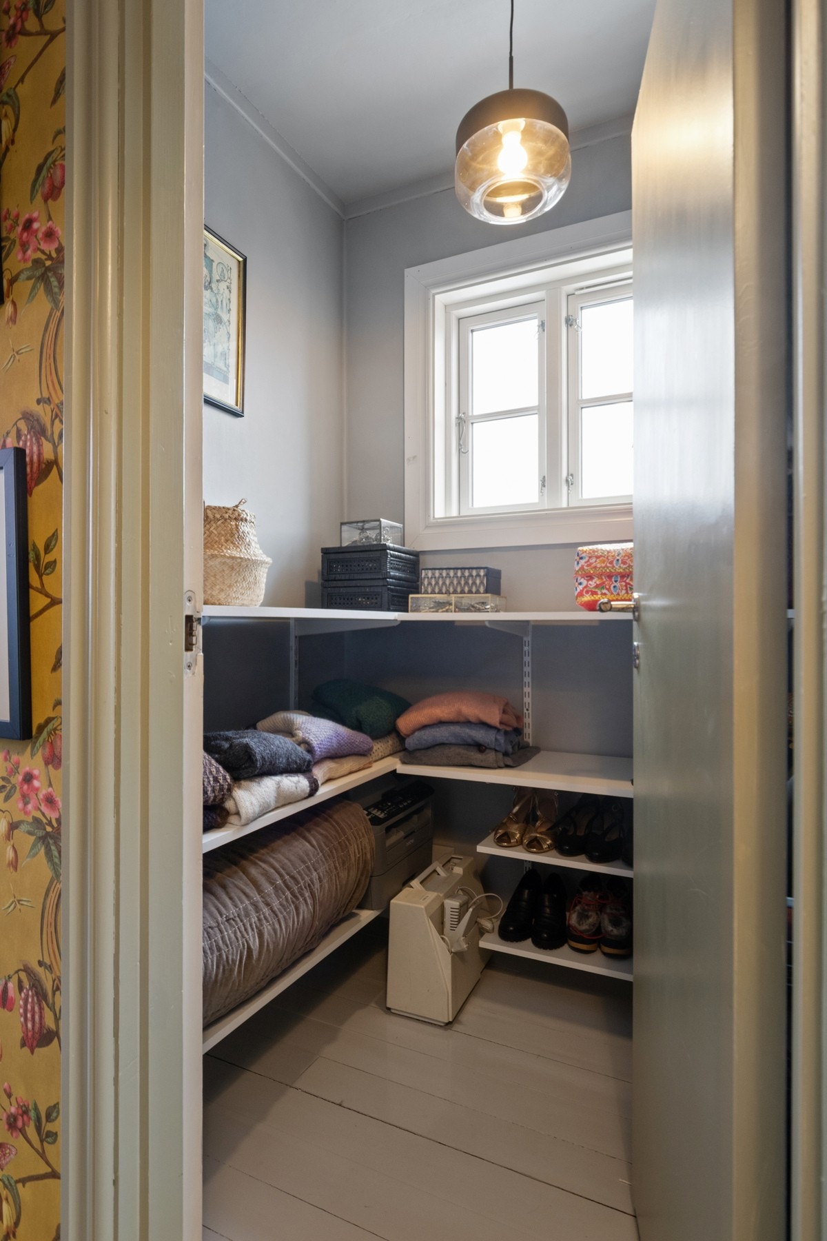 I andre etasje finnes også et eget garderoberom. Galleribilde