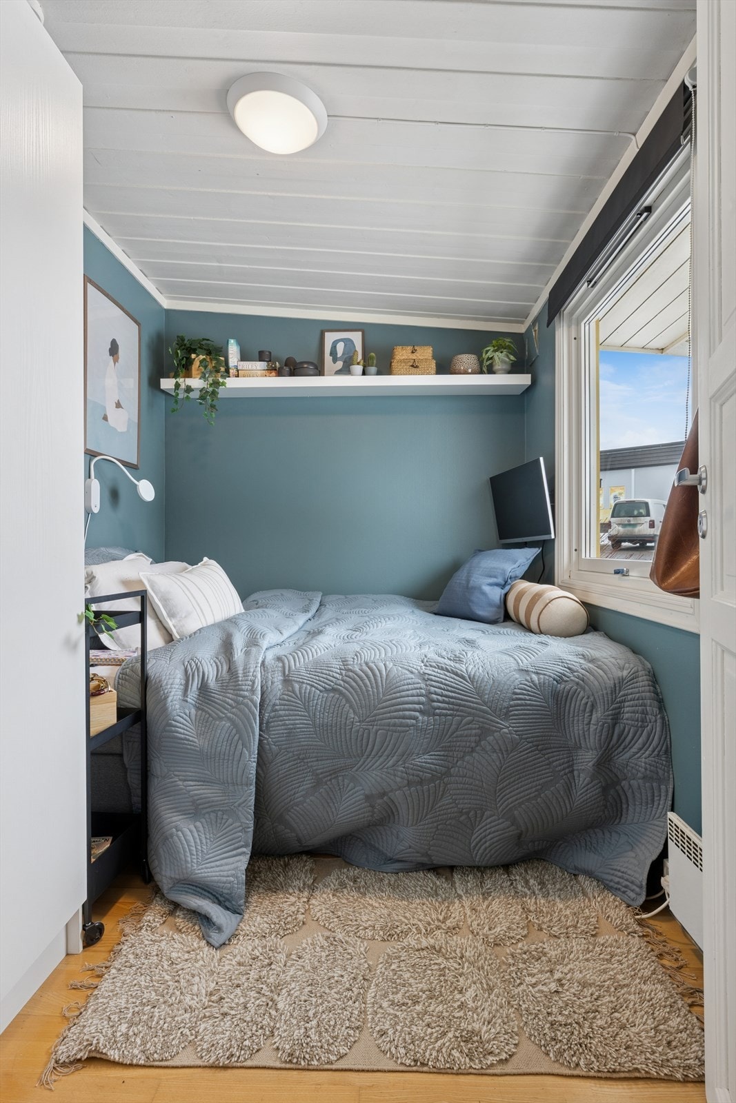 Koselig soverom som gir en rolig ramme rundt natten Galleribilde