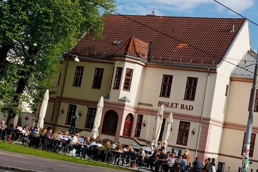 Bislet 400 meter fra leiligheten Galleribilde