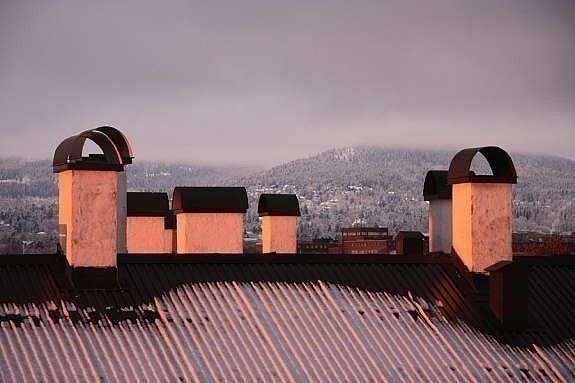 Utsikt fra rommet nordvestover mot Holmenkollen Galleribilde