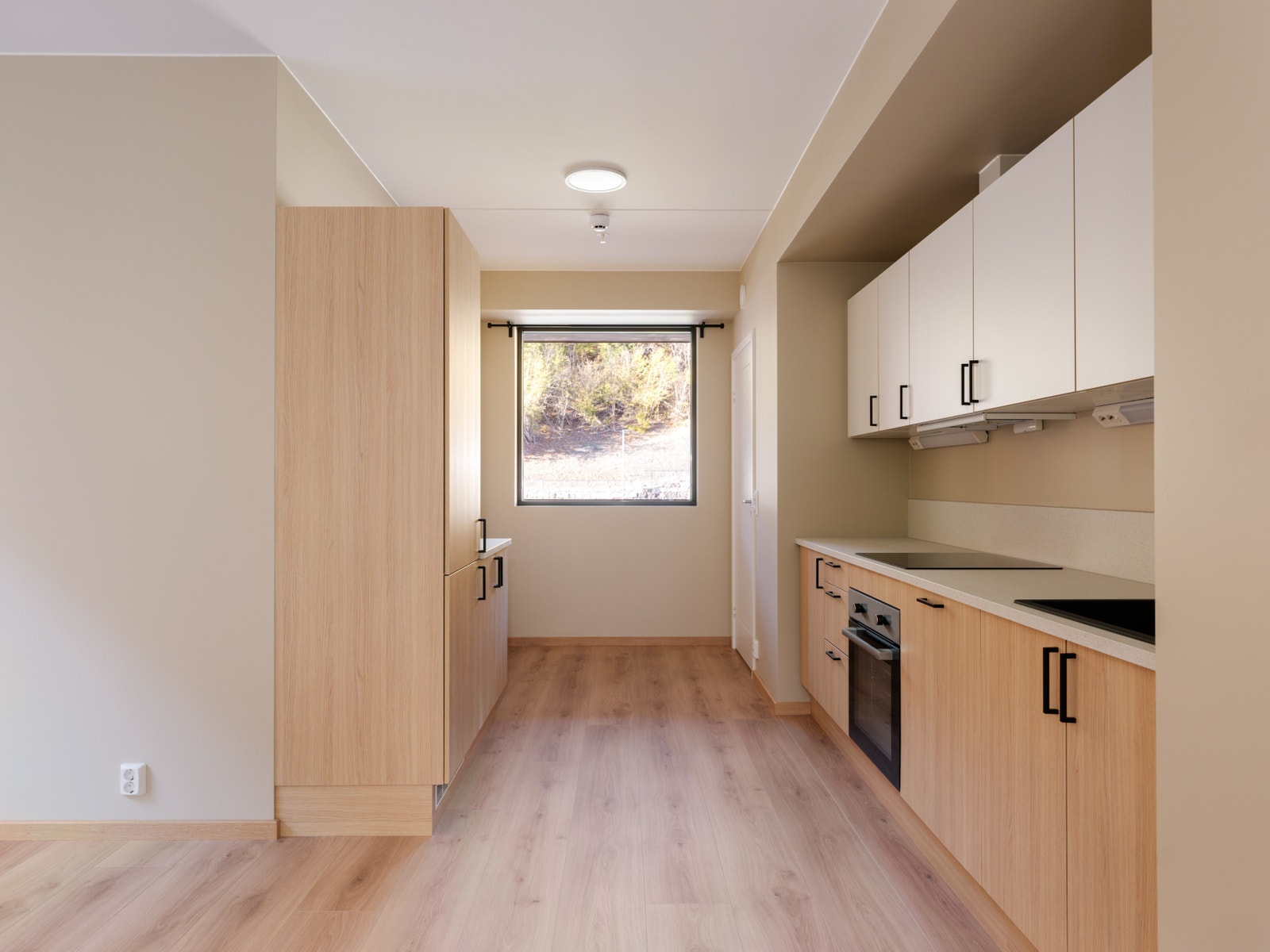 Praktisk løsning med benkeplass på begge sider Galleribilde