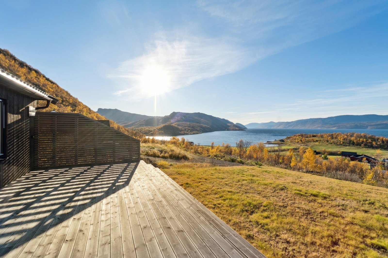 Ei nydelig hytte med topp standard og fantastisk utsikt. Galleribilde