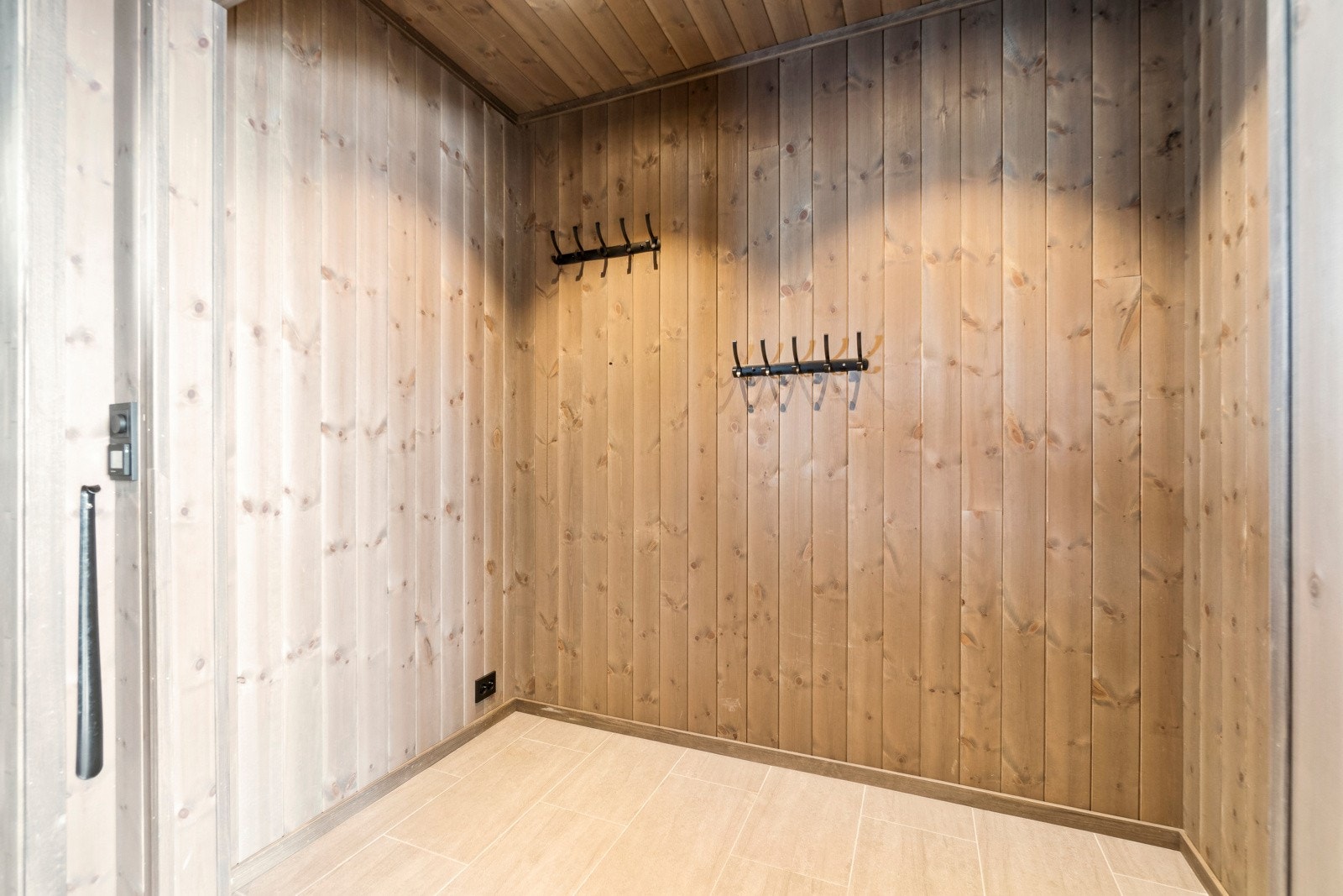 Like til venstre har du et velegnet område for å innrede garderobe. Galleribilde