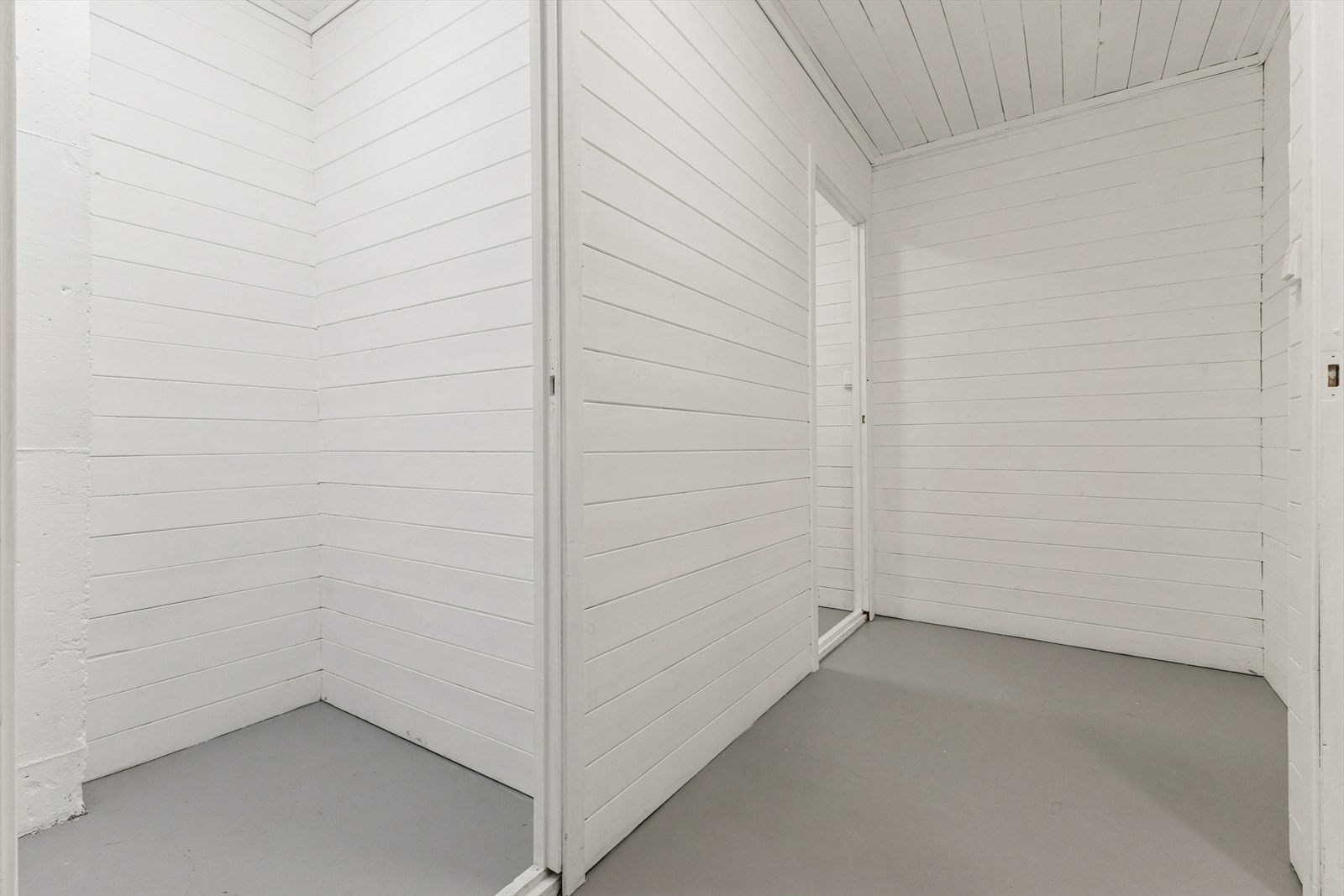 Lagerbod. Galleribilde