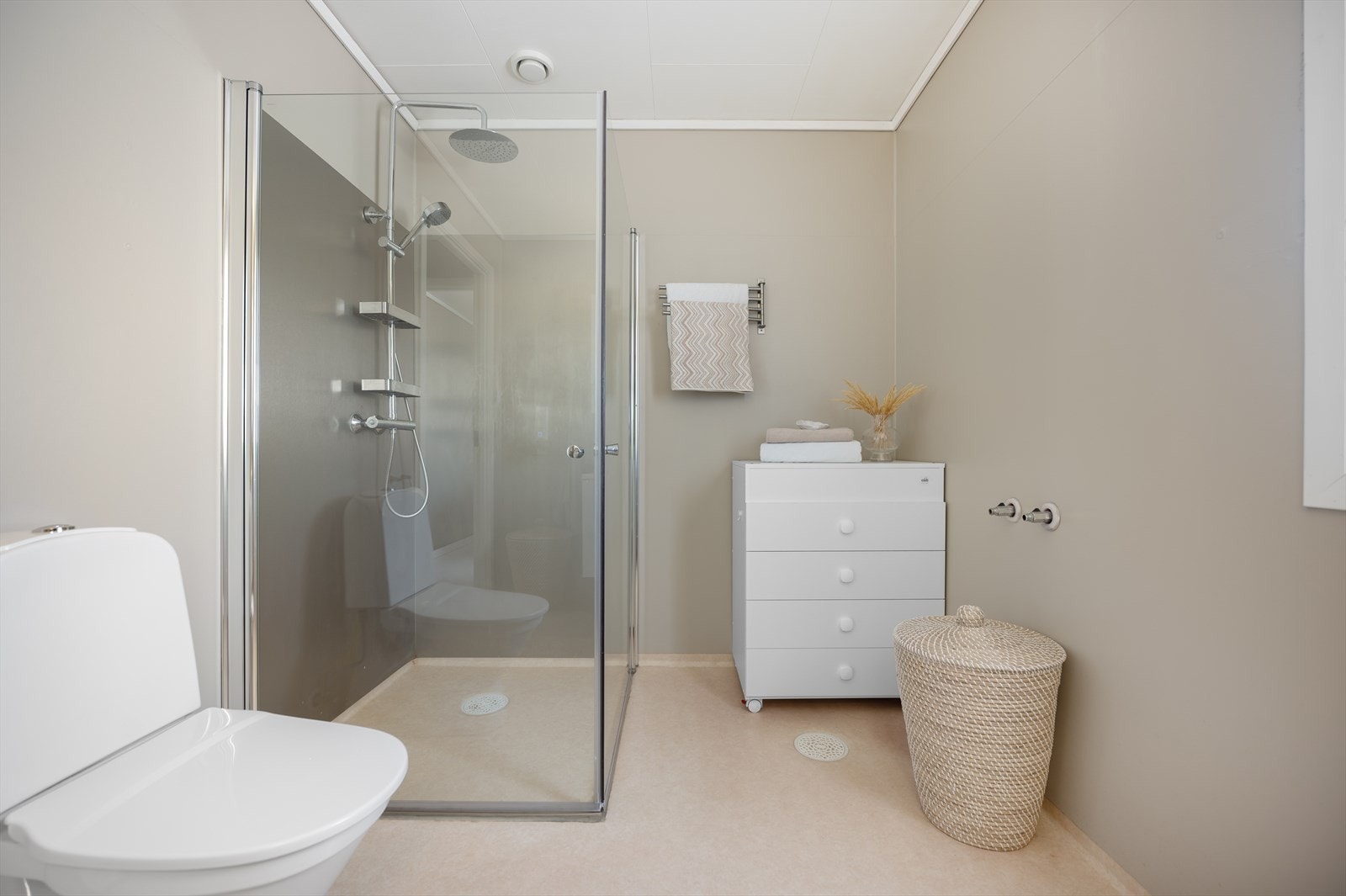 Praktisk og slitesterkt gulv som tåler daglig bruk. Galleribilde