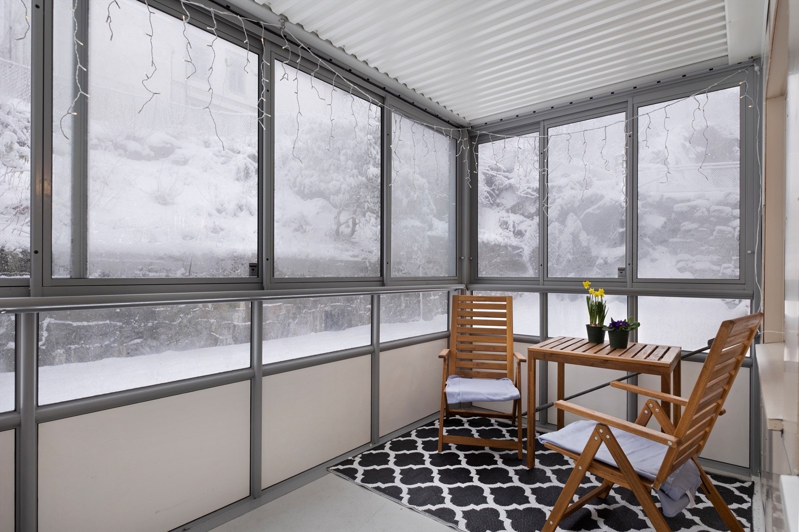 Innglasset balkong på 9 kvm Galleribilde