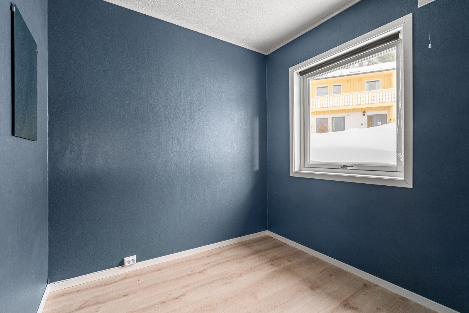 Soverom 4, med to innganger. Det skal etableres branndør mellom dette soverommet og gang/bod i hoveddel. Galleribilde