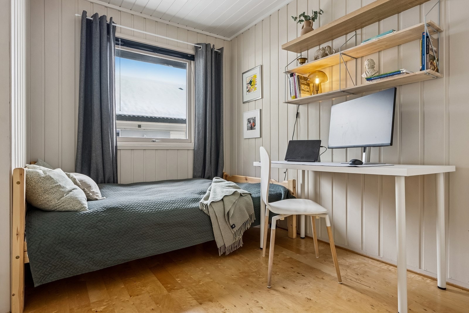 Soverom. 3(4) Galleribilde