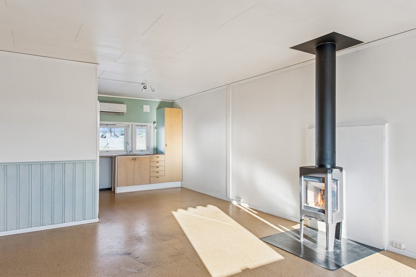 En luft-til-luft varmepumpe fra Panasonic bidrar til effektiv oppvarming av boligen. Galleribilde