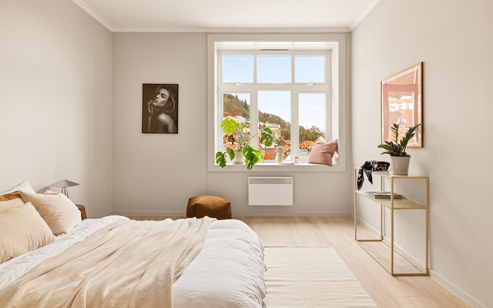 Stort, lyst og luftig. Her sover du som en konge! Galleribilde