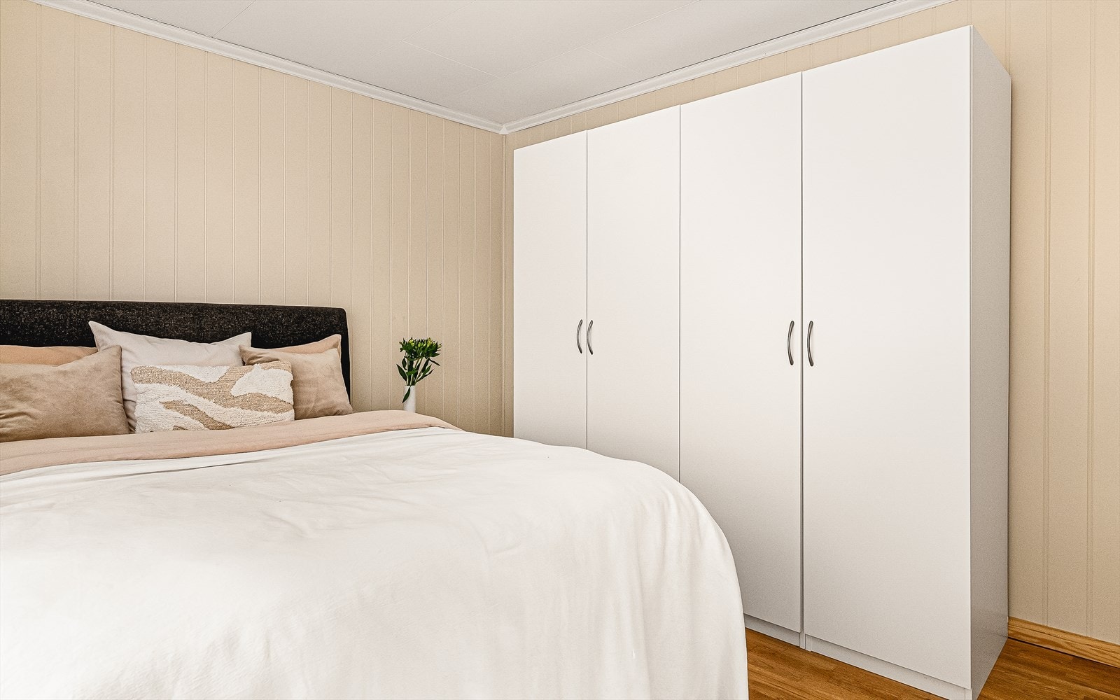 Soverommet måler 12 kvadratmeter. Galleribilde