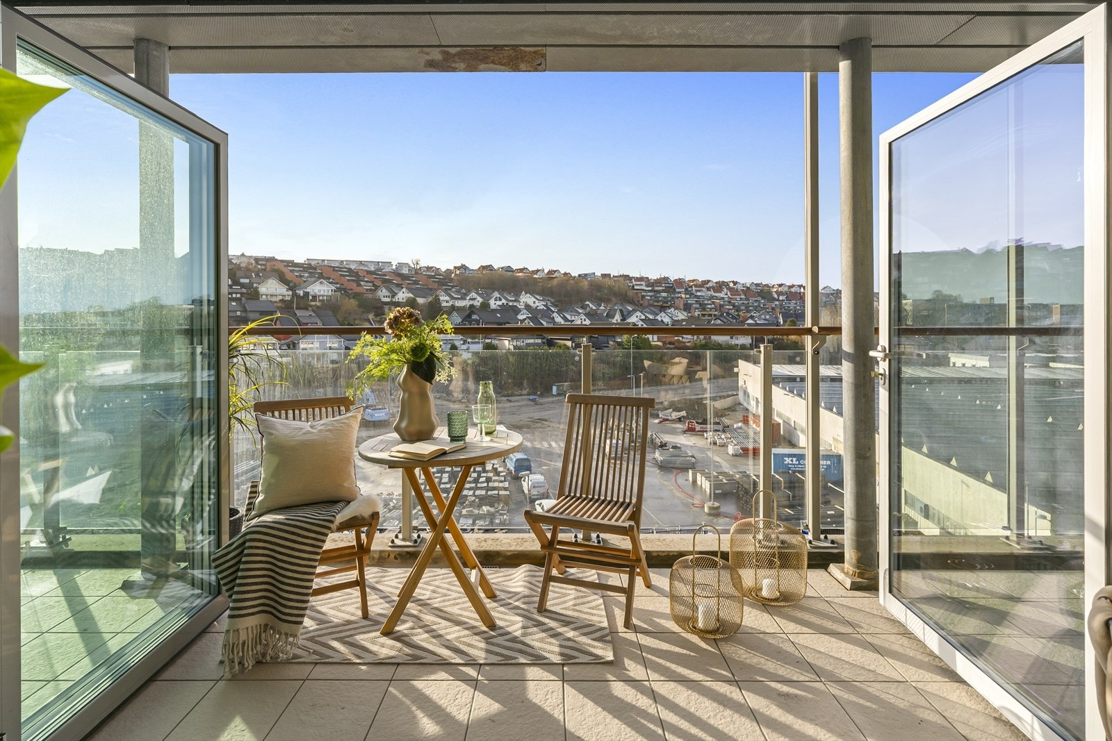 Herlig balkong på ca. 13 m² hvor man kan nyte fine dager. Galleribilde