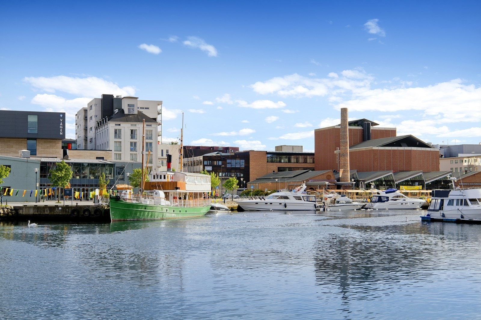 I Vågen finner du Sandnes kulturhus, som byr på et spennende kulturprogram året rundt. Galleribilde