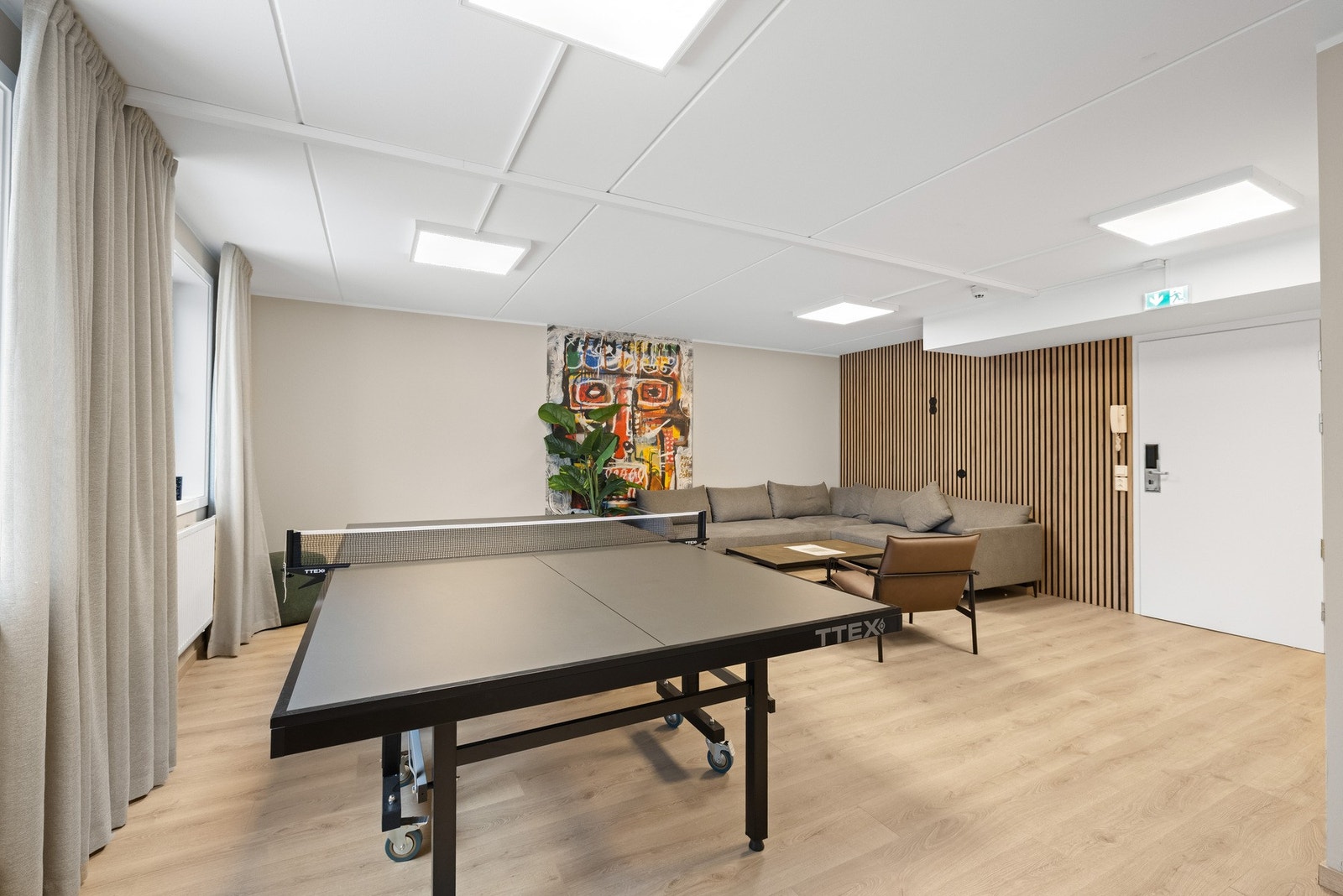 Slipp løs din indre konkurranseånd i aktivitetsrommet, komplett med bordtennis, spill og mer. Galleribilde