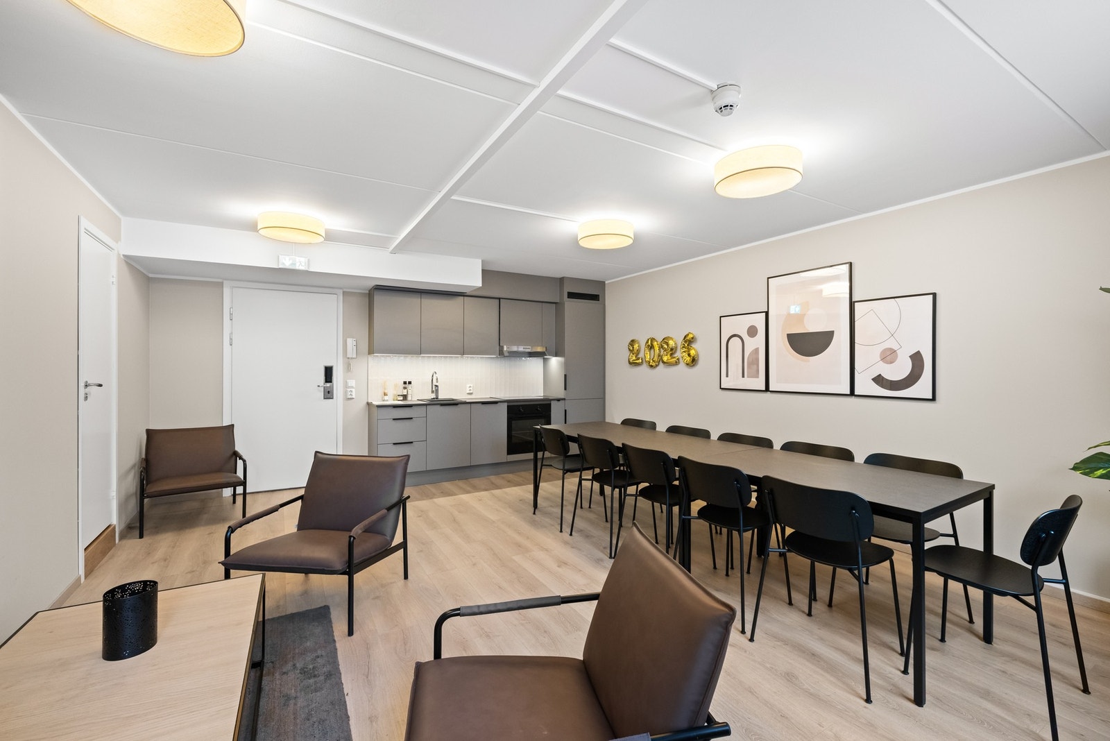 Studio 11 disponerer hyggelige og velholdte selskapslokaler som gir gode rammer for sosiale sammenkomster og feiringer. Galleribilde