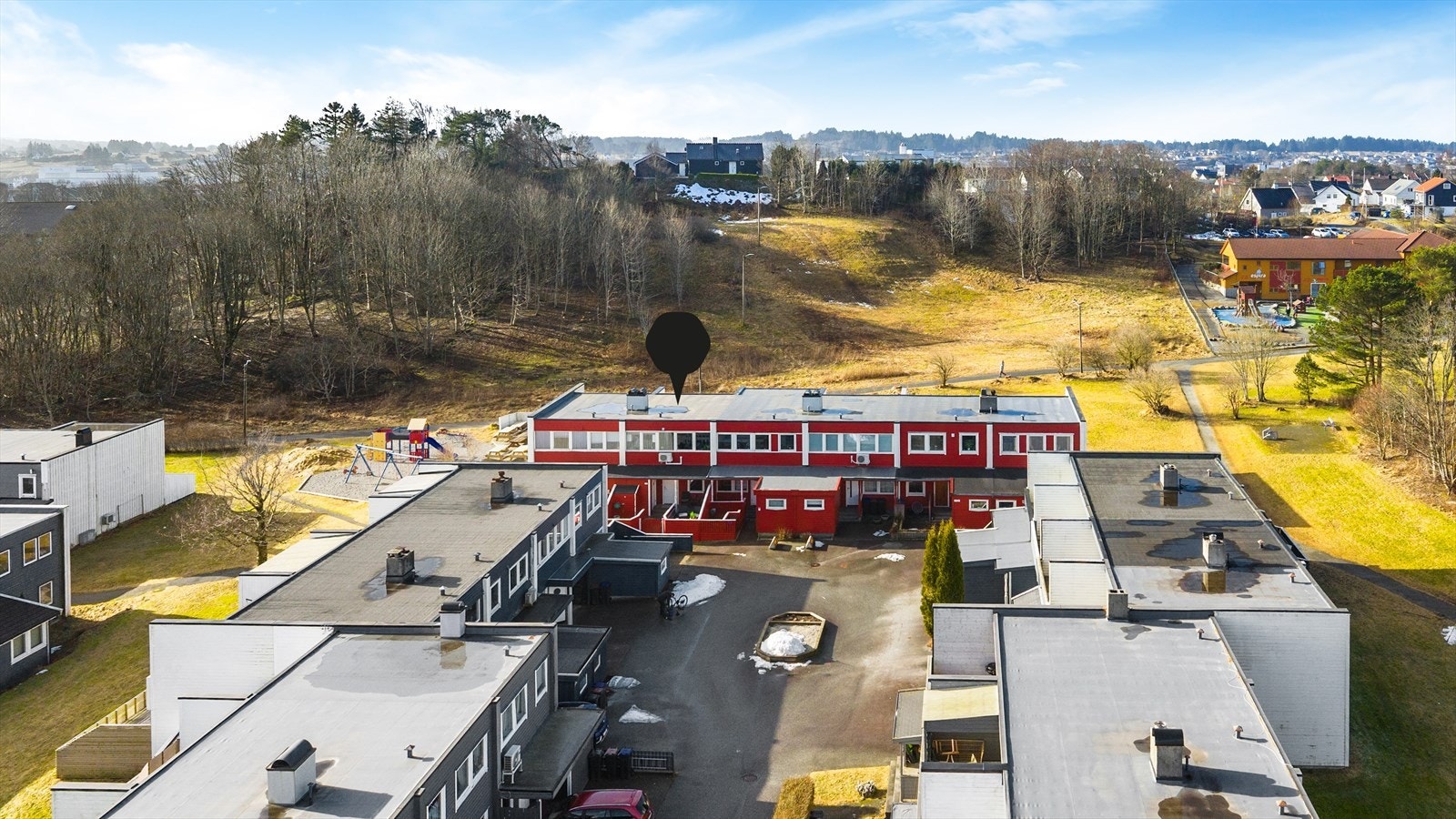 Det pågår et prosjekt i velforeningen vedrørende utskifting av utvendig røropplegg samt separering av overløpsvann - se salgsoppgaven for mer informasjon om dette Galleribilde