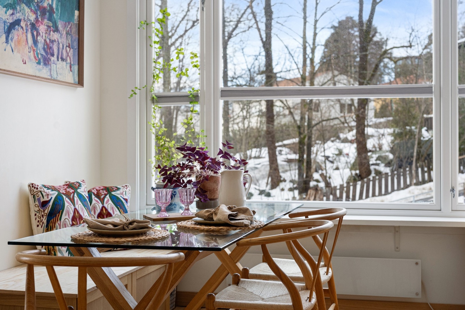 Hyggelig utsyn mot rolige og naturskjønne omgivelser. Galleribilde