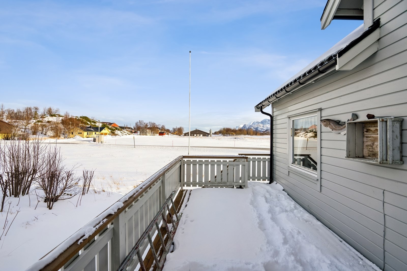 Terrassen ved inngangspartiet Galleribilde