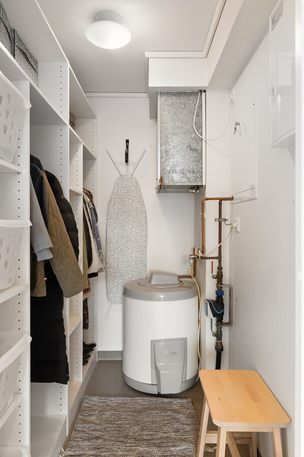 Tekniskrom/bod - Det er opplegg til vaskemaskin Galleribilde