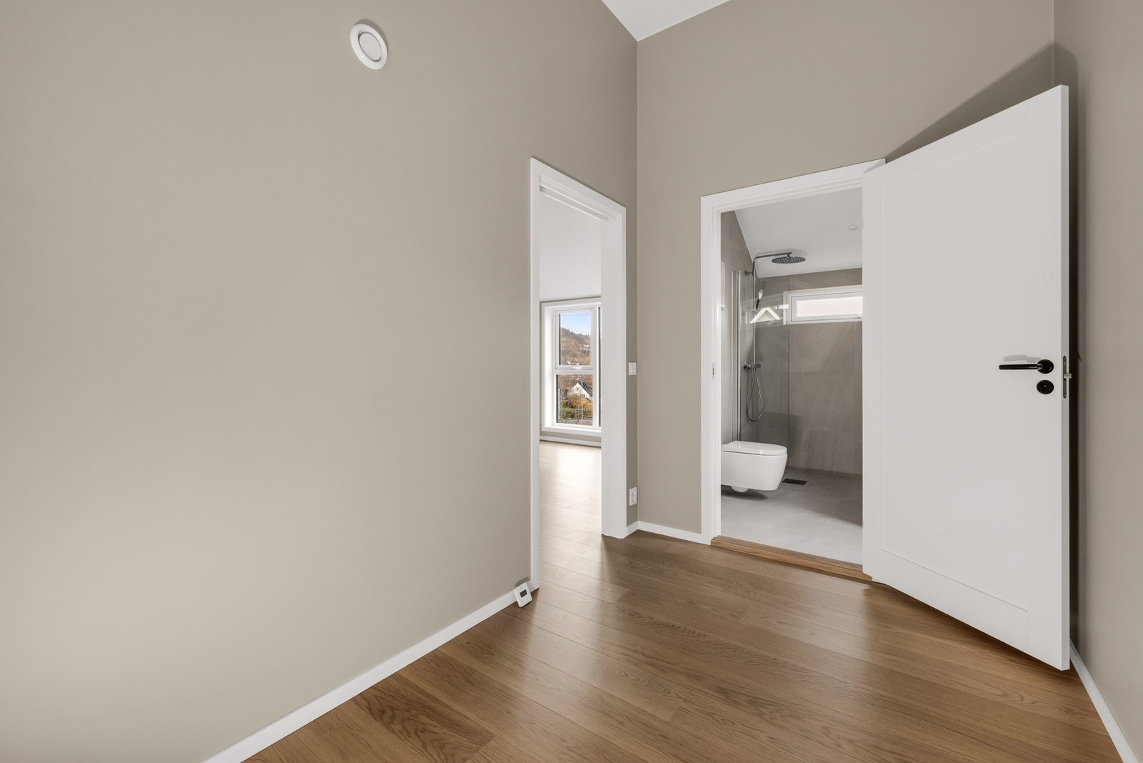 Walk-in closet Galleribilde