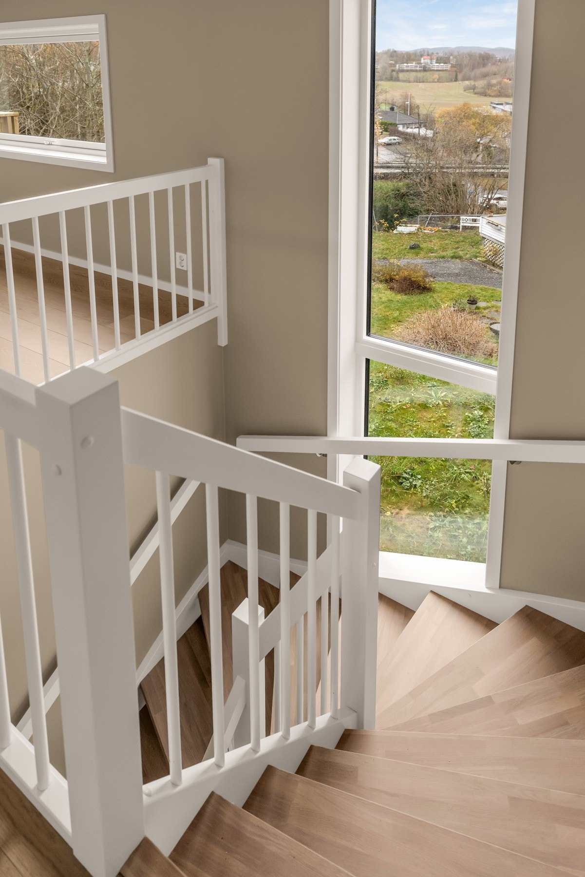 Trappegang til 1 etg Galleribilde