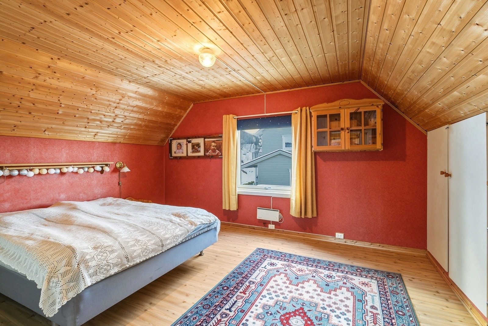 Soverom nr. 1 på loft. Galleribilde