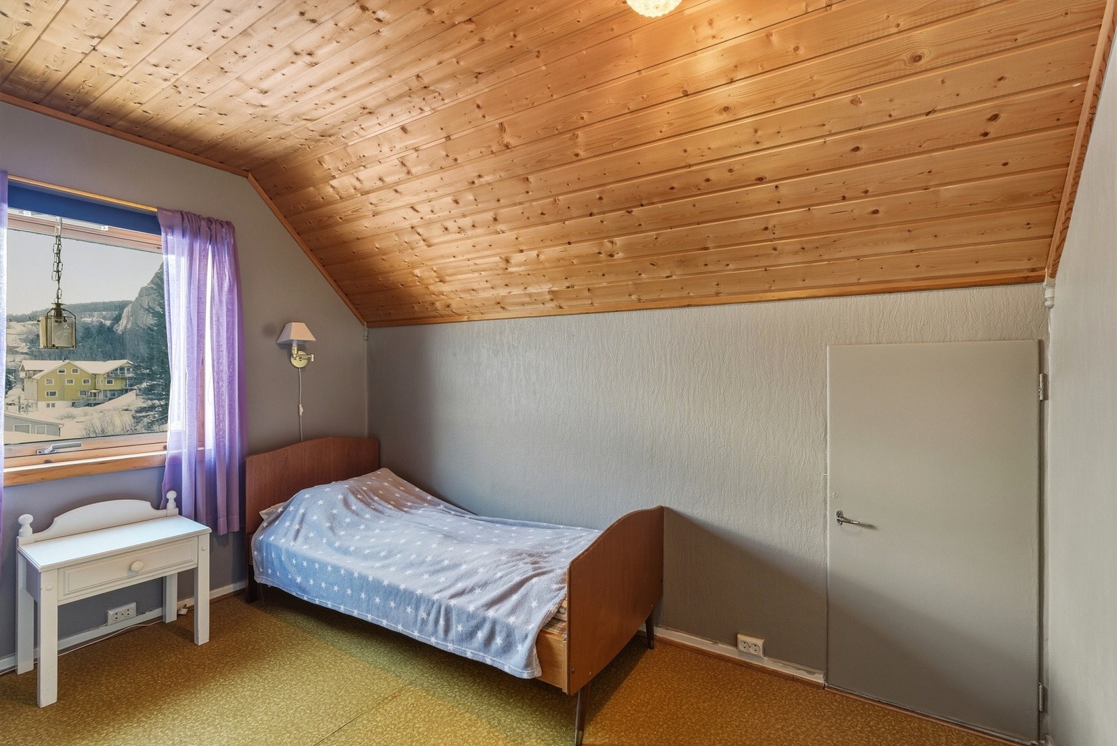 Soverom nr. 3 på loft - også her er det knekott. Galleribilde