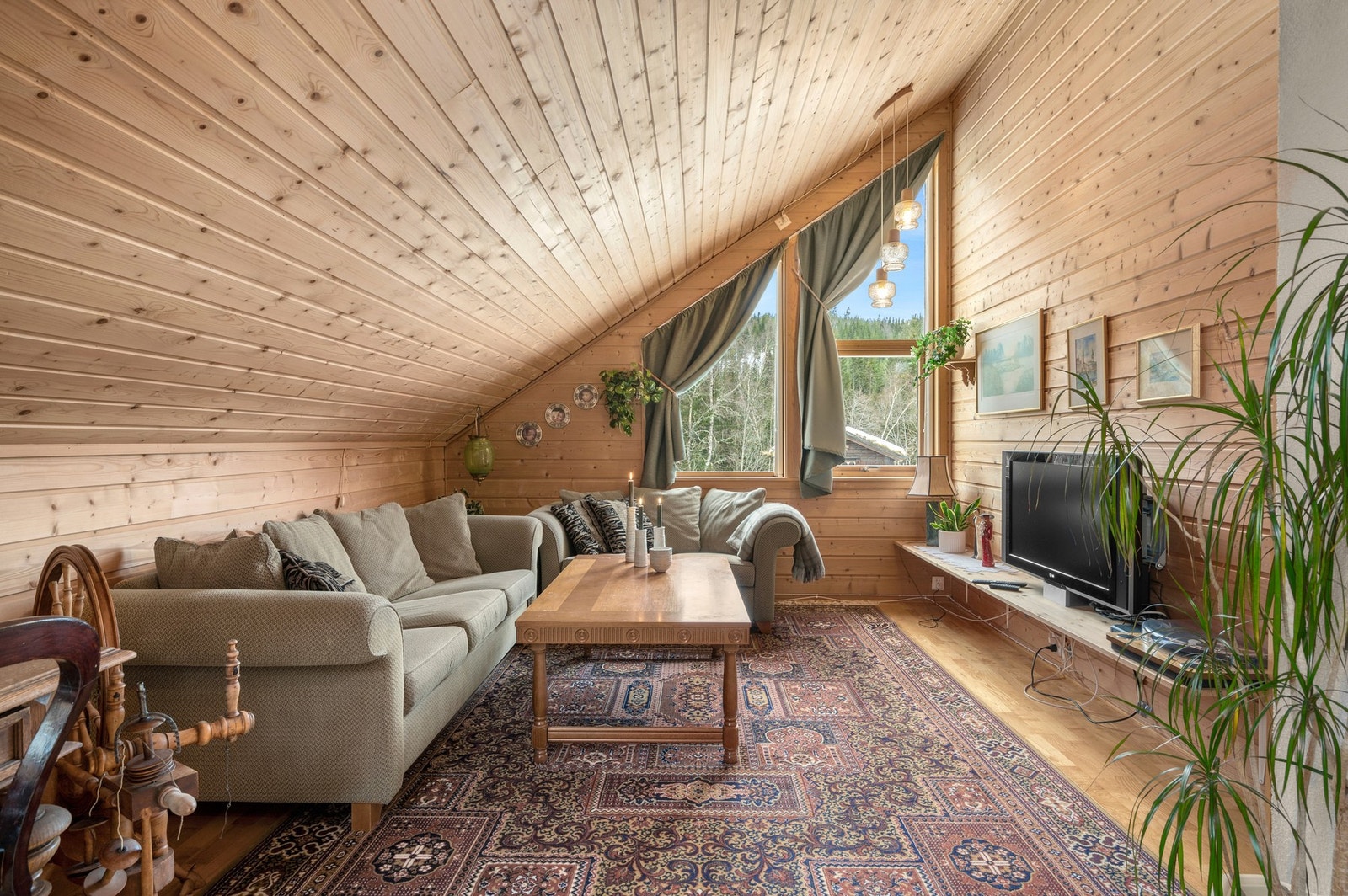 Loftstue på ca 36m2 målbart areal. Galleribilde