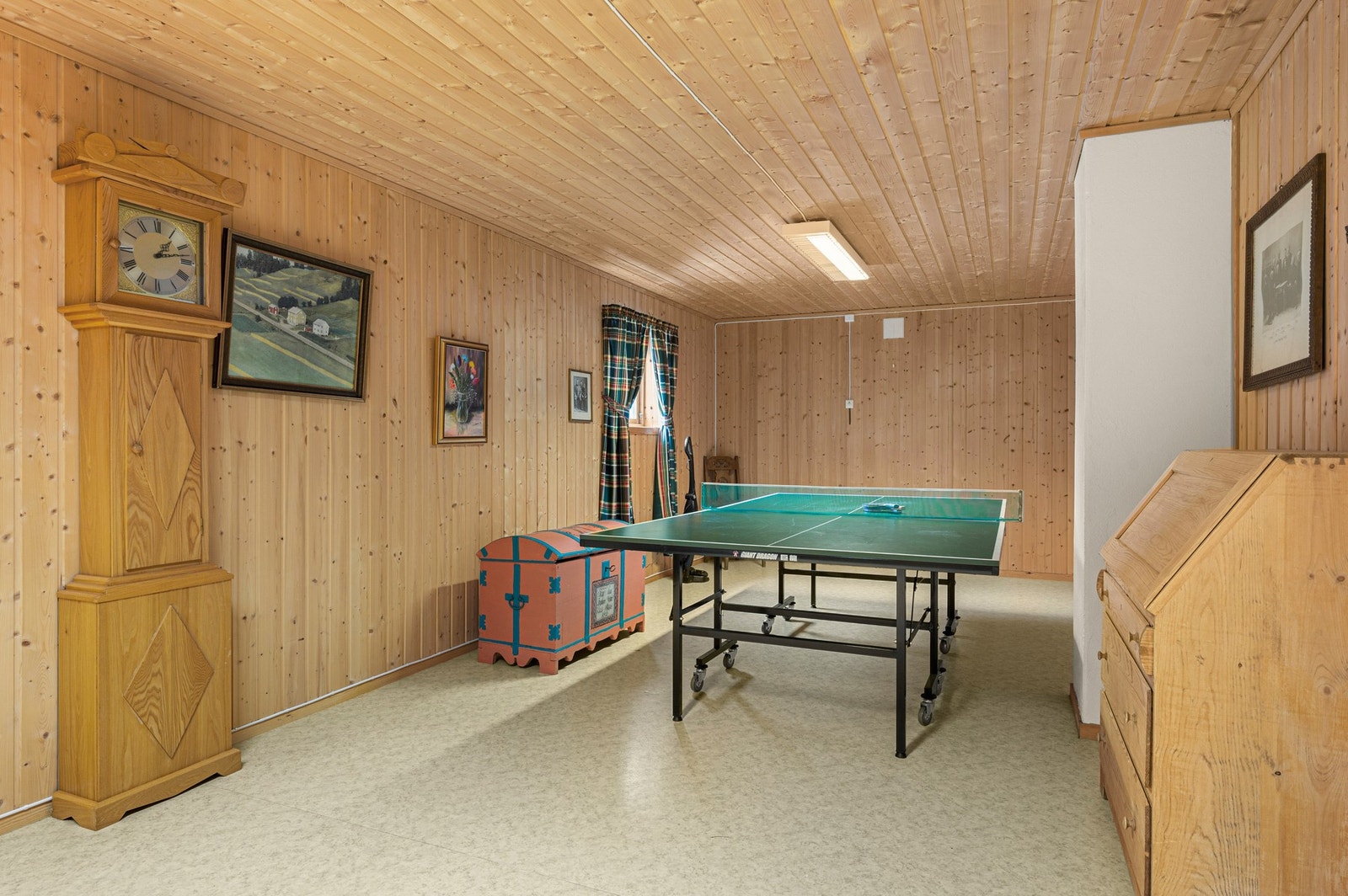 Hobbyrom/bod i kjeller på 31m2. Galleribilde