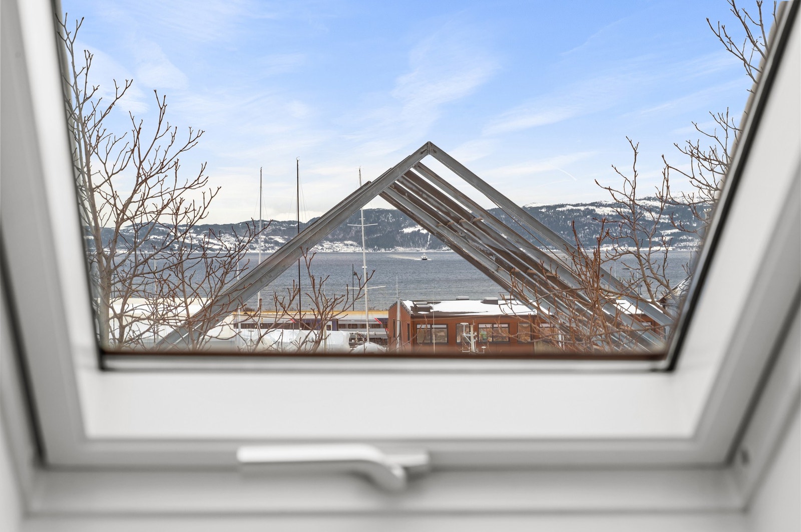 Sjøutsikt fra kjøkkenet. Galleribilde