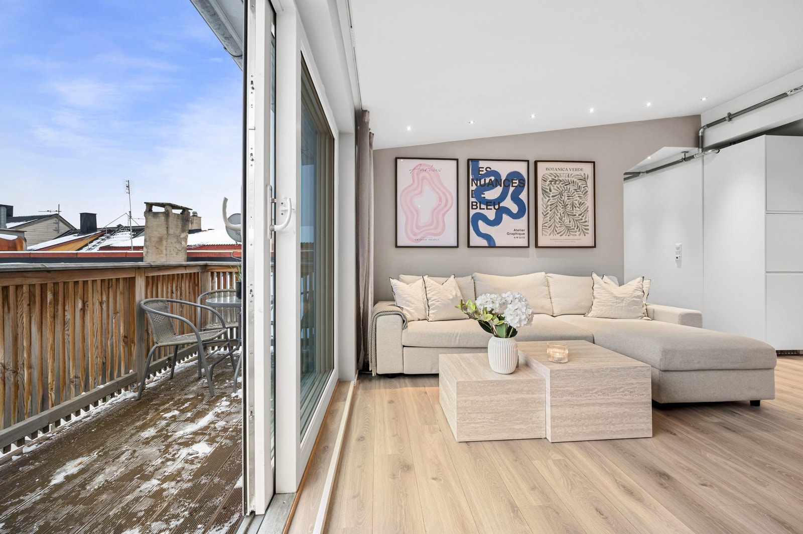 Som en forlengelse av stua har man en flott balkong på 6kvm. Galleribilde