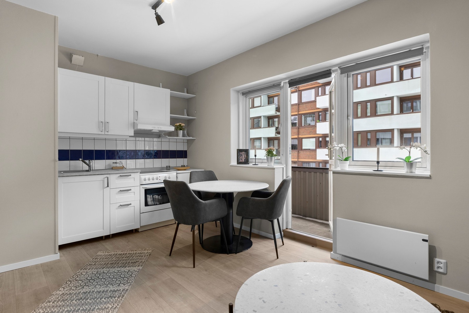 Nyere vinduer i leiligheten. Galleribilde