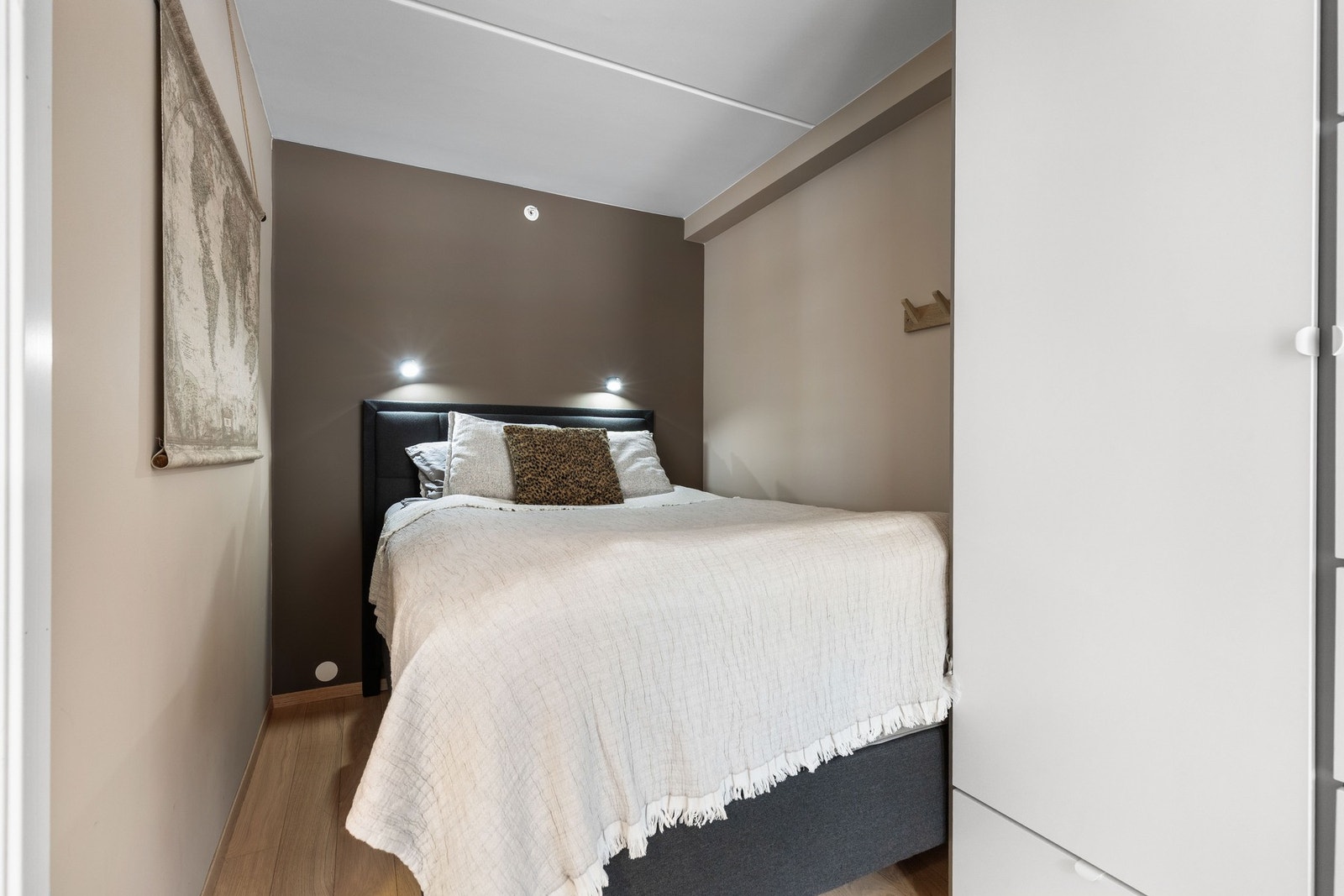 Soverom 2 egner seg godt som barnerom, gjesterom eller hjemmekontor. Galleribilde