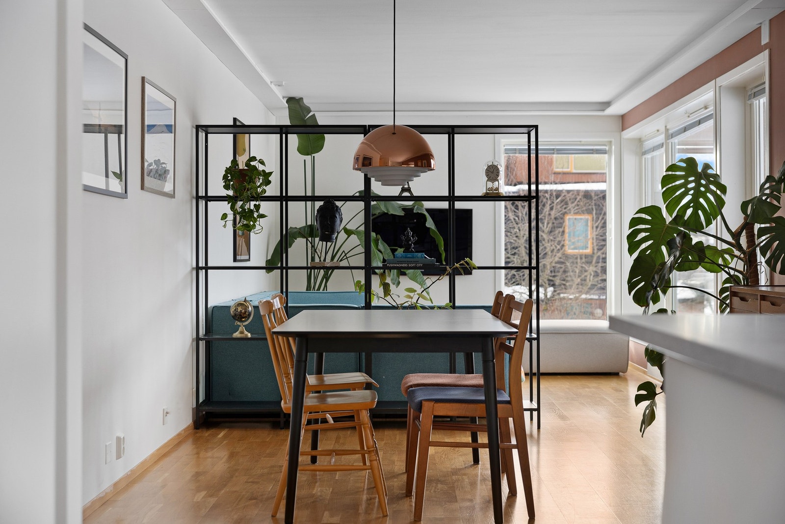 Leiligheten har en sentral plassering på Lade med nærsenteret LadeTorget som nabo. Galleribilde