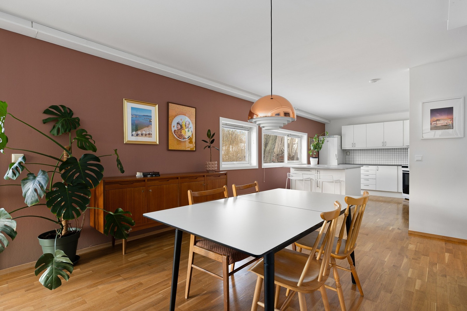 Her har du god plass til spisegruppe. Galleribilde